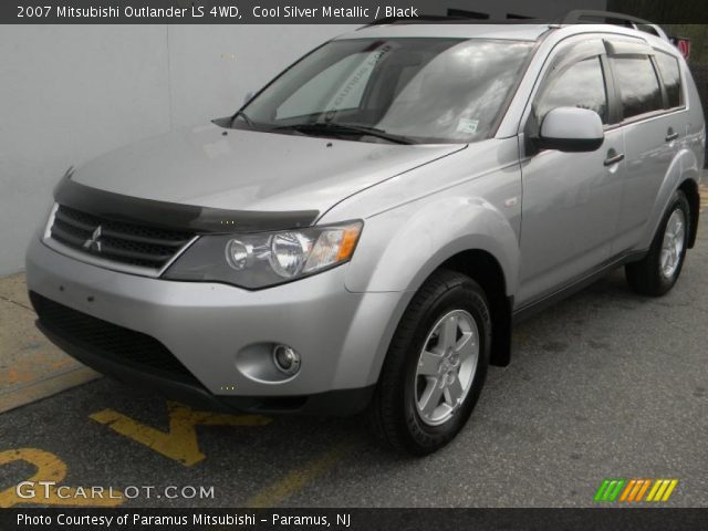 2007 Mitsubishi Outlander LS 4WD in Cool Silver Metallic