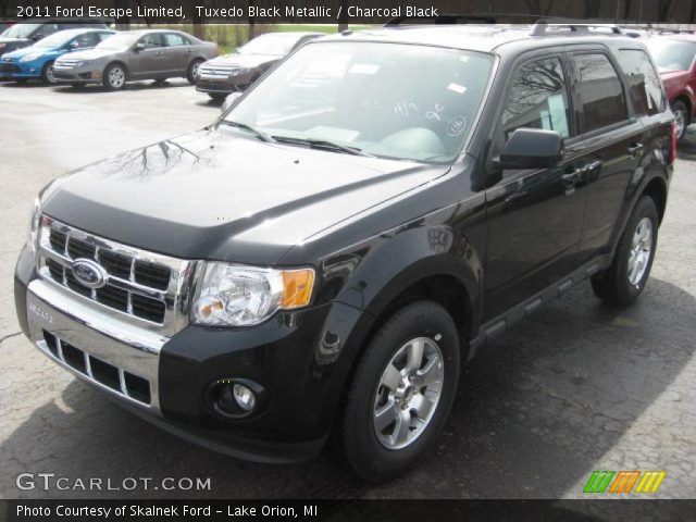 2011 Ford Escape Limited in Tuxedo Black Metallic