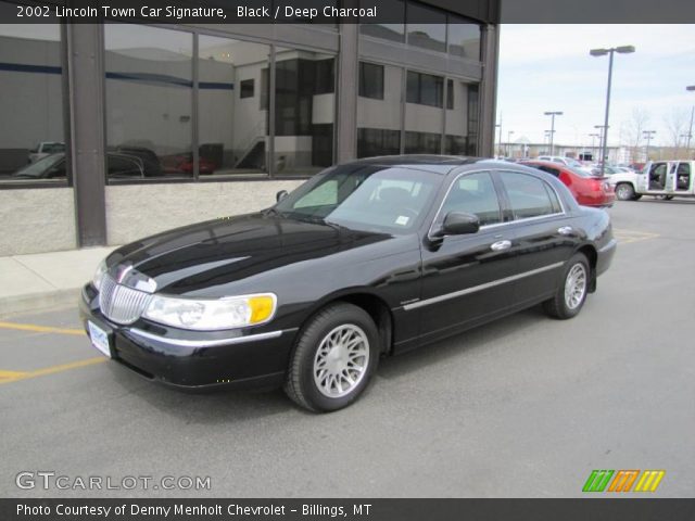 2002 Lincoln Town Car Signature in Black