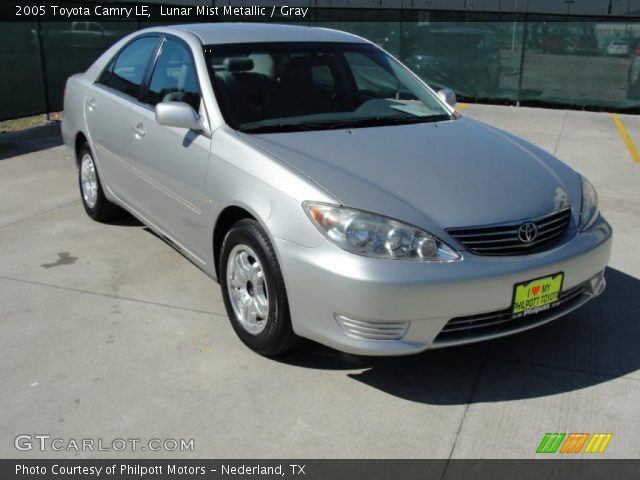 2005 Toyota Camry LE in Lunar Mist Metallic
