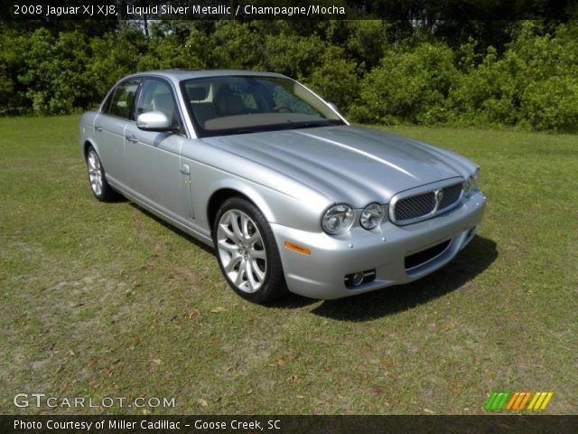 2008 Jaguar XJ XJ8 in Liquid Silver Metallic
