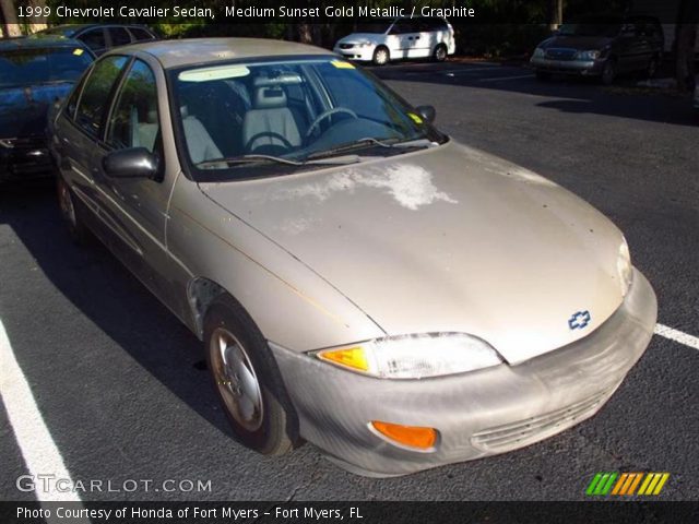 1999 Chevrolet Cavalier Sedan in Medium Sunset Gold Metallic
