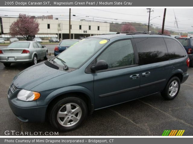 2005 Dodge Caravan SXT in Magnesium Green Pearl