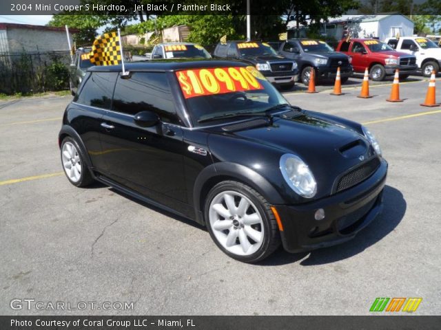 2004 Mini Cooper S Hardtop in Jet Black