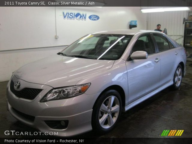 2011 Toyota Camry SE in Classic Silver Metallic