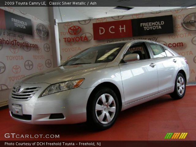 2009 Toyota Camry LE in Classic Silver Metallic