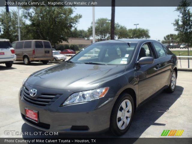 2009 Toyota Camry LE in Magnetic Gray Metallic