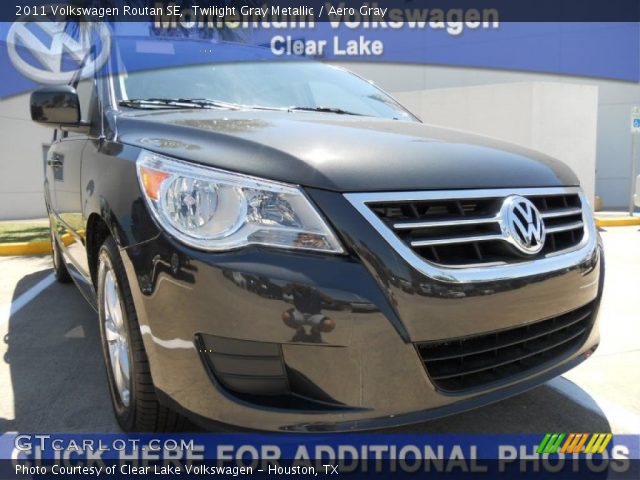 2011 Volkswagen Routan SE in Twilight Gray Metallic