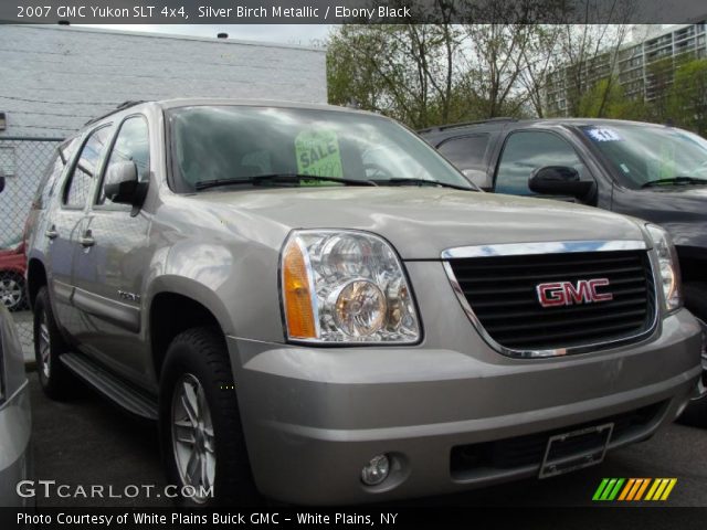 2007 GMC Yukon SLT 4x4 in Silver Birch Metallic