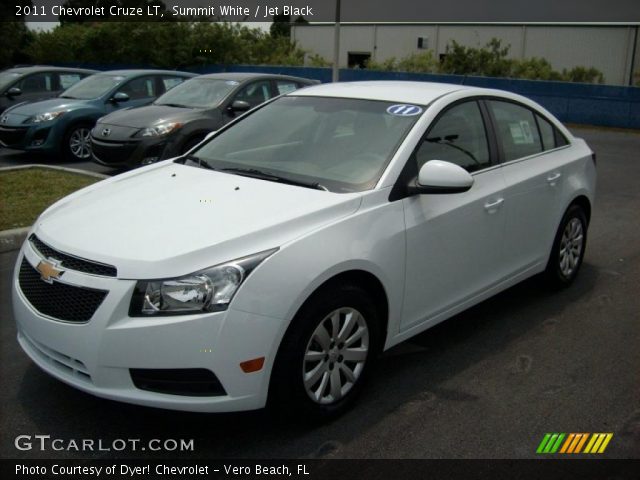 2011 Chevrolet Cruze LT in Summit White