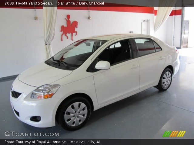 2009 Toyota Yaris S Sedan in Polar White