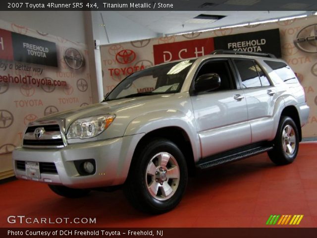 2007 Toyota 4Runner SR5 4x4 in Titanium Metallic