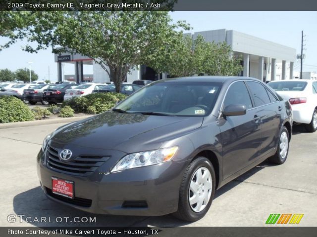 2009 Toyota Camry LE in Magnetic Gray Metallic