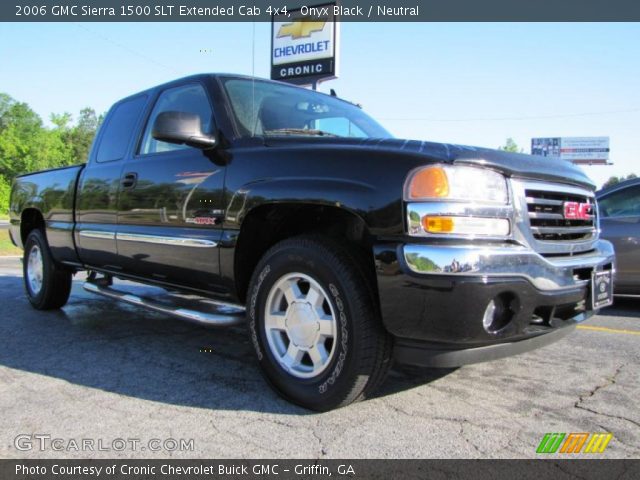 2006 GMC Sierra 1500 SLT Extended Cab 4x4 in Onyx Black