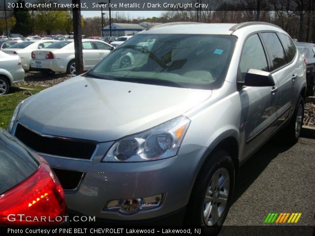 2011 Chevrolet Traverse LS in Silver Ice Metallic