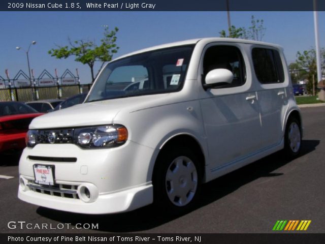 2009 Nissan Cube 1.8 S in White Pearl