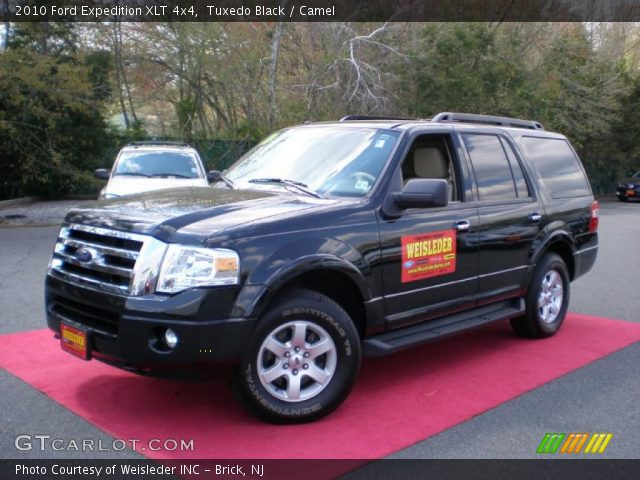 2010 Ford Expedition XLT 4x4 in Tuxedo Black