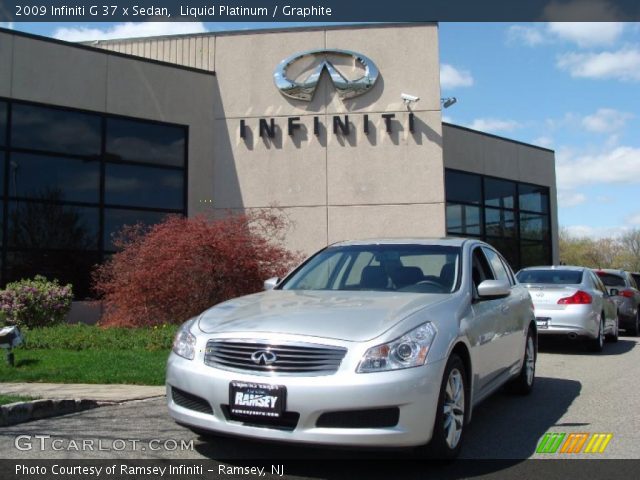 2009 Infiniti G 37 x Sedan in Liquid Platinum