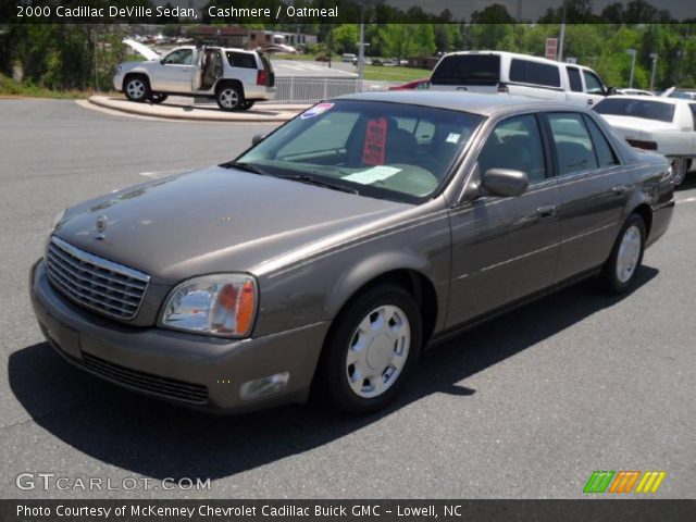 2000 Cadillac DeVille Sedan in Cashmere