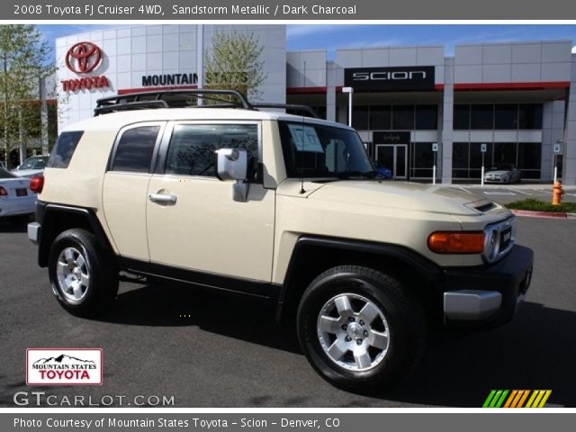 2008 Toyota FJ Cruiser 4WD in Sandstorm Metallic
