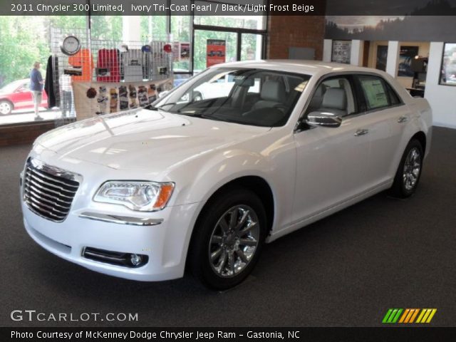 2011 Chrysler 300 Limited in Ivory Tri-Coat Pearl