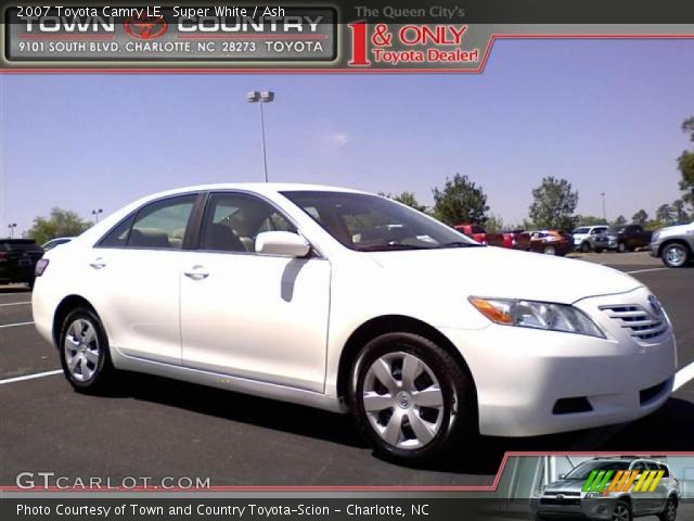 2007 Toyota Camry LE in Super White