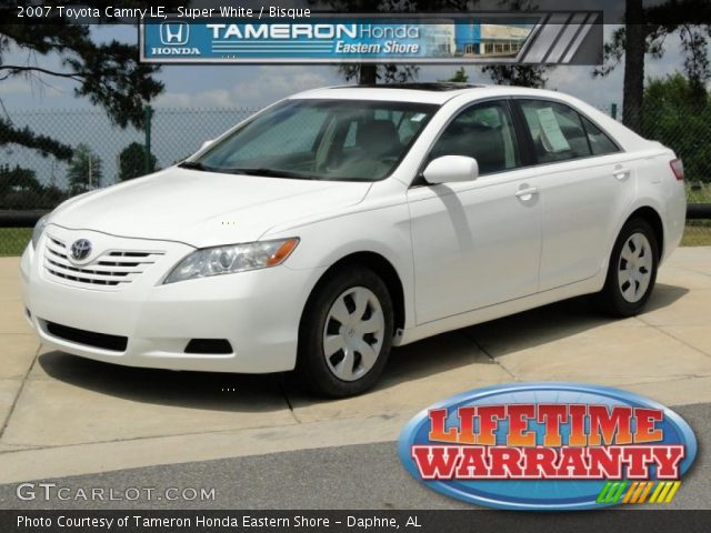 2007 Toyota Camry LE in Super White