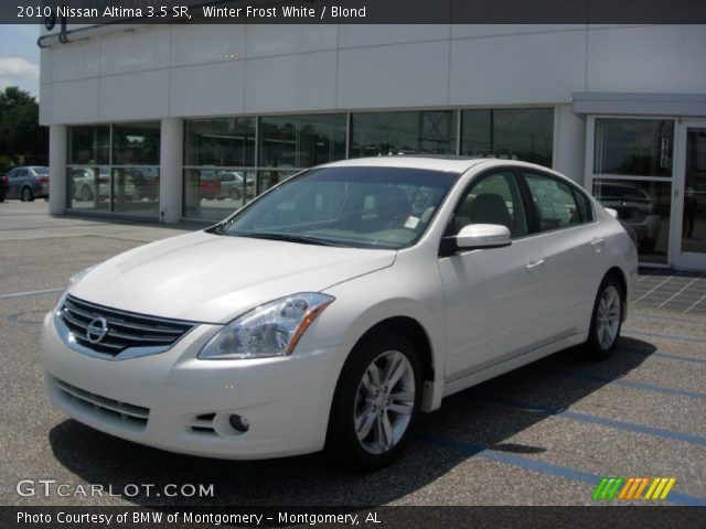 2010 Nissan Altima 3.5 SR in Winter Frost White