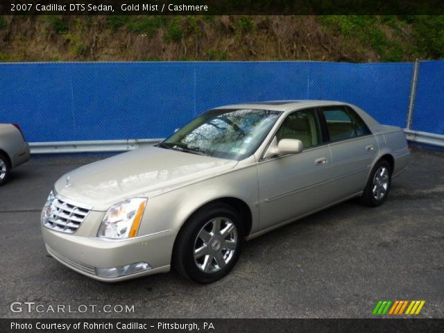 2007 Cadillac DTS Sedan in Gold Mist