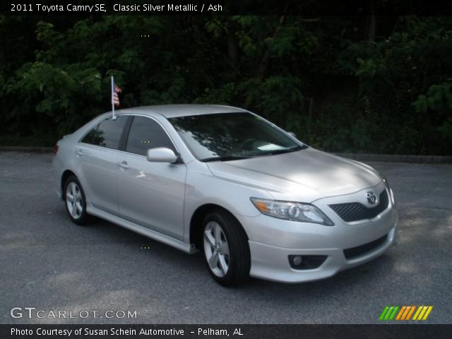 2011 Toyota Camry SE in Classic Silver Metallic