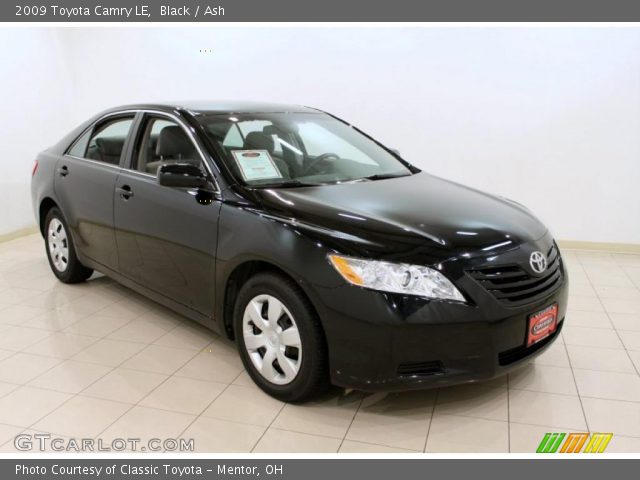 2009 Toyota Camry LE in Black