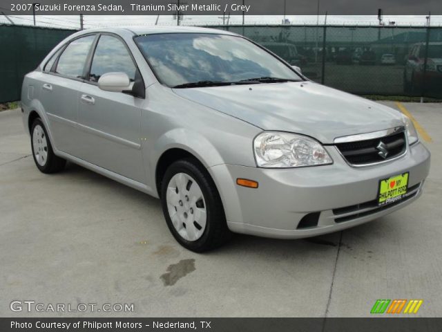 2007 Suzuki Forenza Sedan in Titanium Silver Metallic