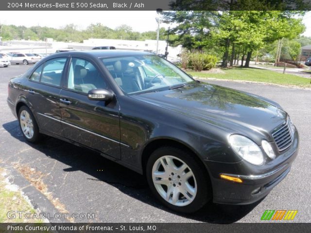 2004 Mercedes-Benz E 500 Sedan in Black