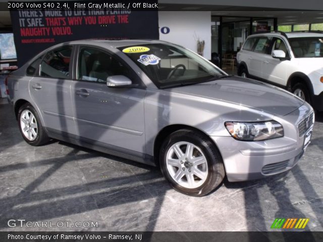 2006 Volvo S40 2.4i in Flint Gray Metallic