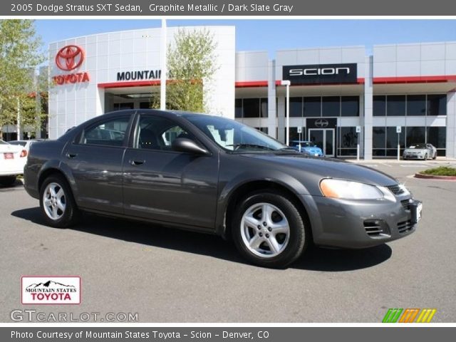 2005 Dodge Stratus SXT Sedan in Graphite Metallic