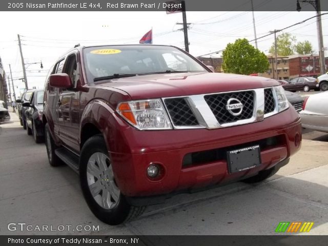 2005 Nissan Pathfinder LE 4x4 in Red Brawn Pearl
