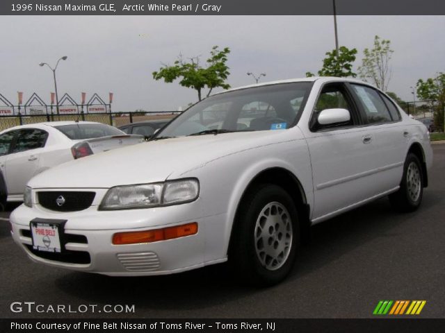 1996 Nissan Maxima GLE in Arctic White Pearl