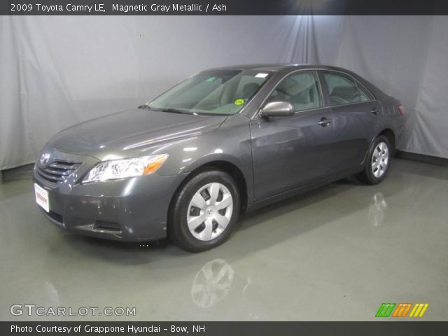 2009 Toyota Camry LE in Magnetic Gray Metallic