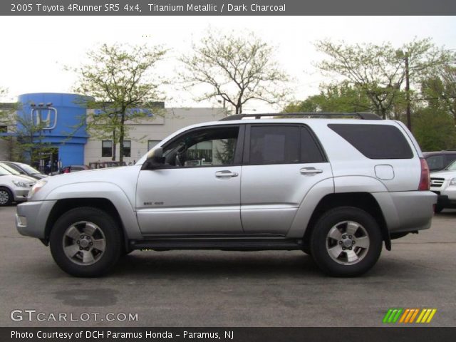 2005 Toyota 4Runner SR5 4x4 in Titanium Metallic