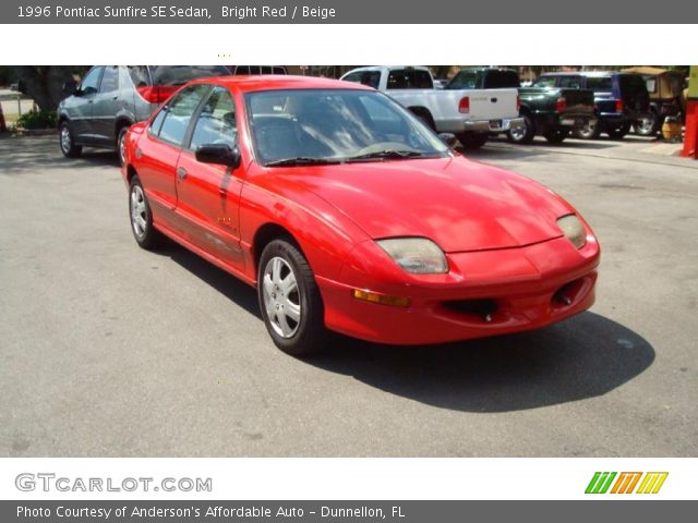 1996 Pontiac Sunfire SE Sedan in Bright Red
