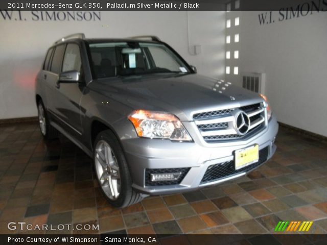 2011 Mercedes-Benz GLK 350 in Palladium Silver Metallic