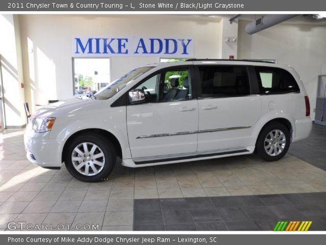 2011 Chrysler Town & Country Touring - L in Stone White