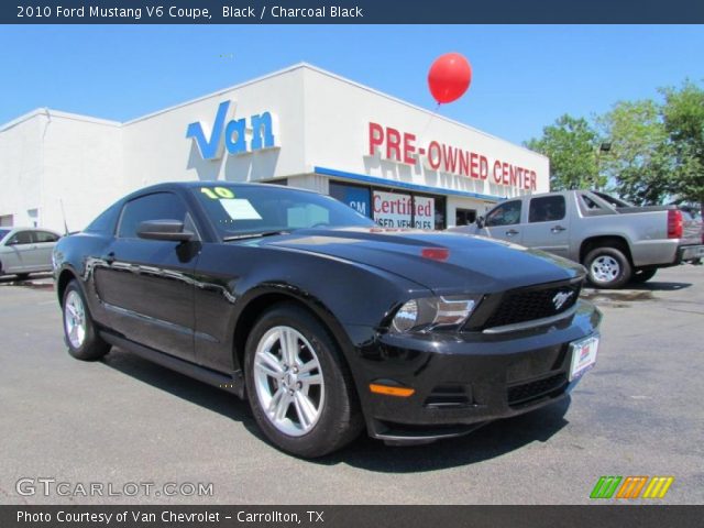 2010 Ford Mustang V6 Coupe in Black