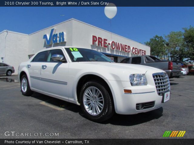2010 Chrysler 300 Touring in Bright White