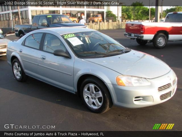 2002 Dodge Stratus SE Sedan in Bright Silver Metallic