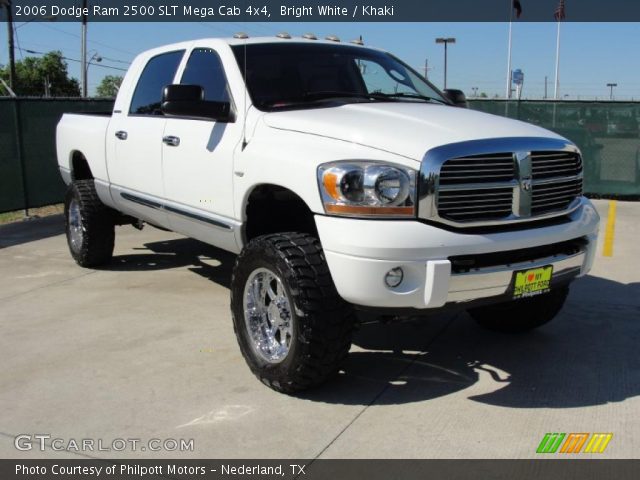 2006 Dodge Ram 2500 SLT Mega Cab 4x4 in Bright White
