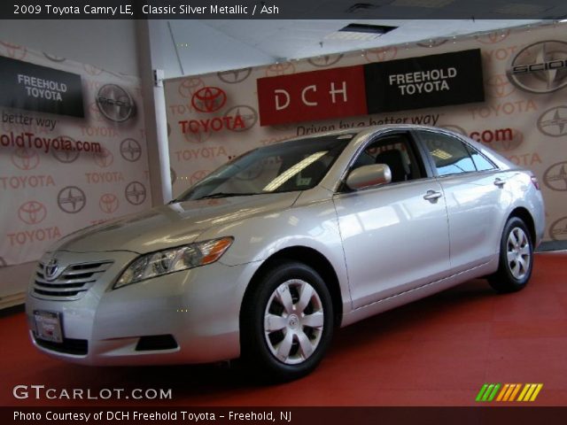 2009 Toyota Camry LE in Classic Silver Metallic