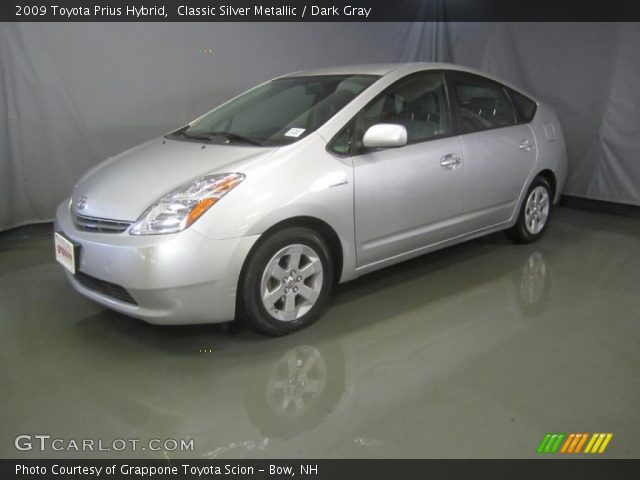 2009 Toyota Prius Hybrid in Classic Silver Metallic