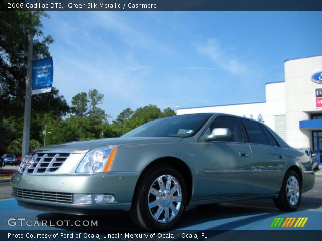 2006 Cadillac DTS  in Green Silk Metallic