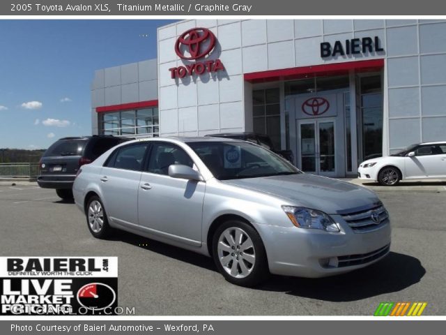 2005 Toyota Avalon XLS in Titanium Metallic